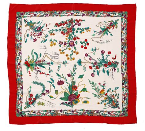 gucci foulard indossati